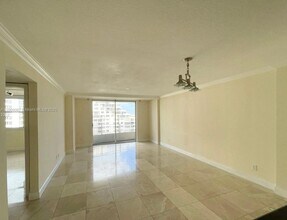 770 Claughton Island Dr, Unit 1507 in Miami, FL - Building Photo - Building Photo