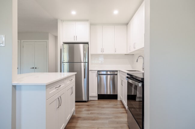 The Wynbrook in Stratford, ON - Building Photo - Interior Photo