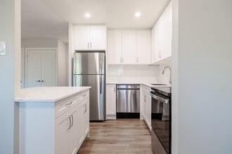 Wynbrook & Mayfair in Stratford, ON - Building Photo - Interior Photo