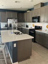 7869 Boot Straps Ct in Riverside, CA - Building Photo - Building Photo