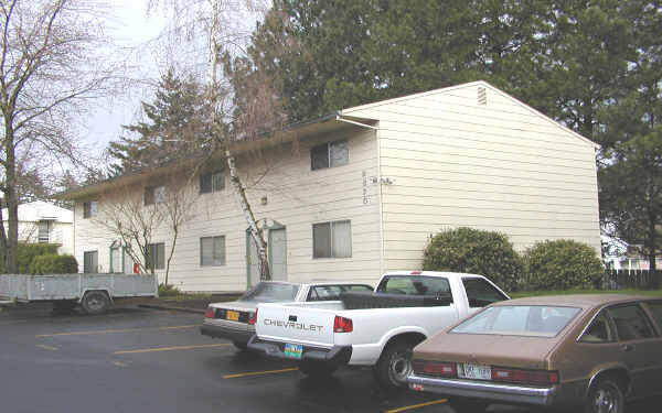 Mckenzie Townhomes in Tigard, OR - Building Photo - Building Photo