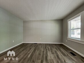 1509 Whisnant St in Charlotte, NC - Building Photo - Building Photo