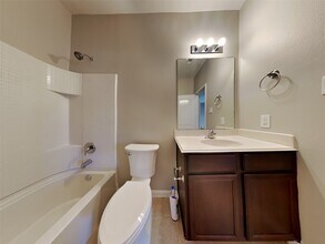 12038 Powderhorn Ln in Pinehurst, TX - Building Photo - Building Photo