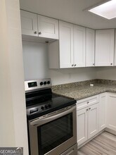 695 Douglas Dr in St. Marys, GA - Foto de edificio - Building Photo