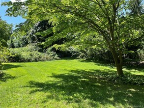 3 N Lake Rd in Armonk, NY - Building Photo - Building Photo