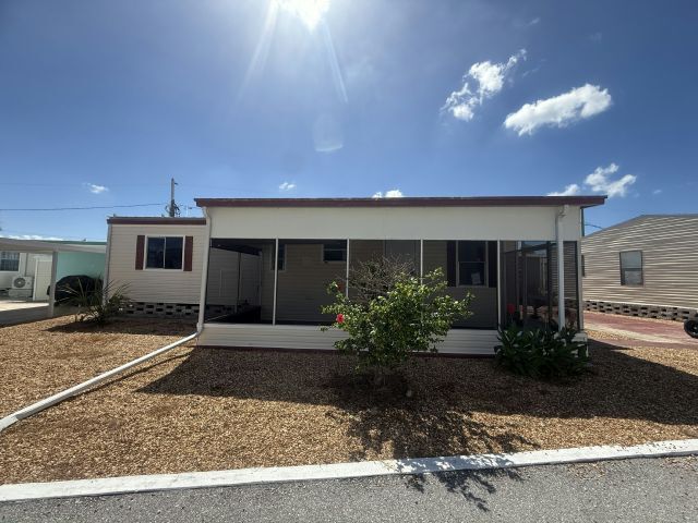 1375 Pasadena Ave S in South Pasadena, FL - Building Photo - Building Photo