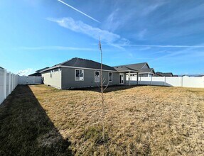 717 J St NE in Quincy, WA - Building Photo - Building Photo