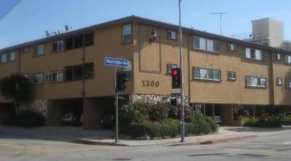 1300 S Barrington Ave in Los Angeles, CA - Building Photo