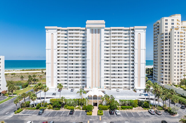 Landmark Towers in Clearwater, FL - Foto de edificio - Building Photo