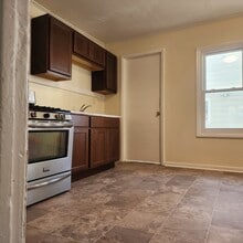 113 Sterling St in Rochester, NY - Building Photo - Building Photo