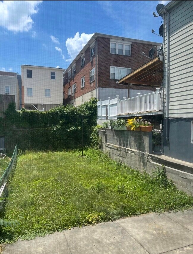 307 71st St in Guttenberg, NJ - Building Photo - Building Photo