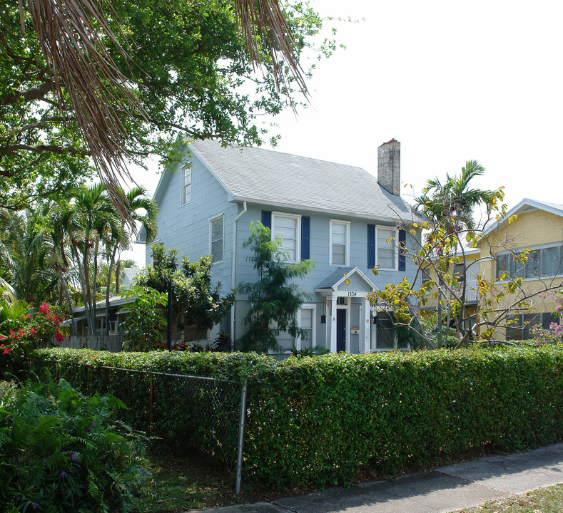 1534 Polk St in Hollywood, FL - Building Photo