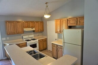 610 N Main St in Chelsea, MI - Building Photo - Building Photo