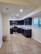 12002 Commonwealth Way in Austin, TX - Building Photo - Building Photo