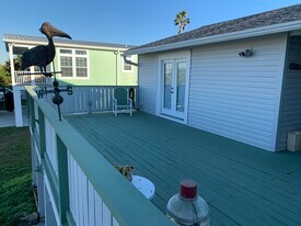 10 Flagler Dr, Unit B in Palm Coast, FL - Building Photo