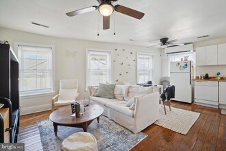 4417 Baker St, Unit 3 in Philadelphia, PA - Building Photo - Building Photo