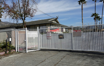 The Edgehill Apartments in San Bernardino, CA - Building Photo - Building Photo