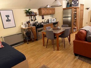 40 Sunset Ridge in Woodstock, NY - Foto de edificio - Building Photo