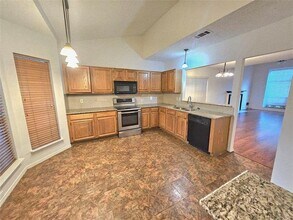 2409 Bellbrook Ln in Garland, TX - Building Photo - Building Photo