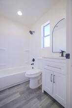 426 N 17th Ave in Phoenix, AZ - Building Photo - Interior Photo