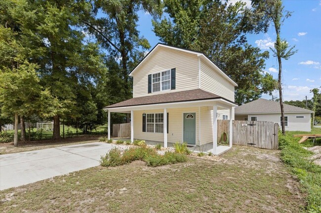 6 Mohawk Trail in Crawfordville, FL - Foto de edificio - Building Photo