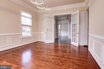 4303 Evergreen Ln in Annandale, VA - Building Photo - Building Photo