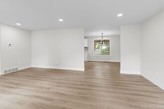 5906 S Donora Dr in Spokane, WA - Building Photo - Building Photo