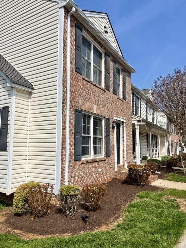 525 Northwynd Cir in Lynchburg, VA - Building Photo - Building Photo