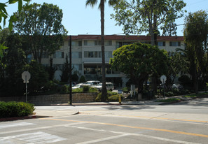 Alta Vista Garden Apartments in Santa Barbara, CA - Building Photo