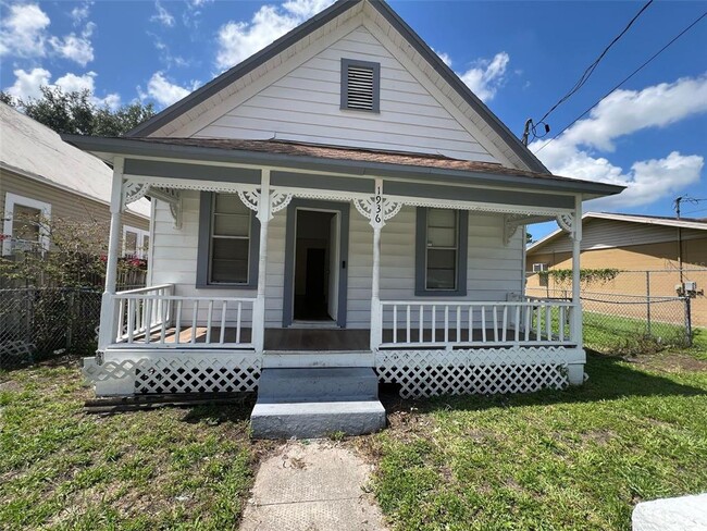 property at 1936 W Cherry St