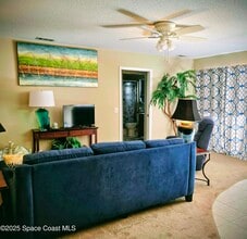 1123 Breezy Way in Sebastian, FL - Building Photo - Building Photo