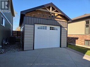 12 Knell Cres in Bluewater, ON - Building Photo - Building Photo