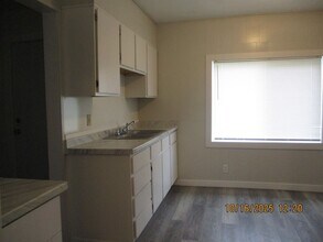 300 N Tilden St in Aberdeen, WA - Building Photo - Building Photo