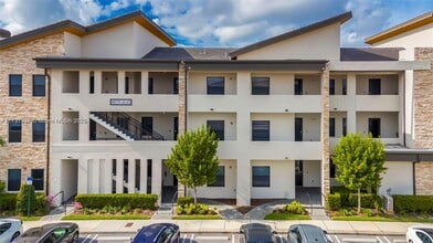 8005 NW 104th Ave in Doral, FL - Building Photo - Building Photo