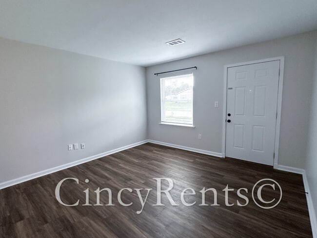 988 Stratford Pl in Mason, OH - Foto de edificio - Building Photo