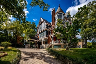 217 Loraine Ave in Cincinnati, OH - Building Photo