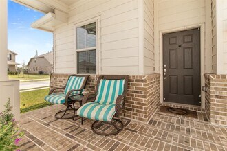 14930 Spg Frst Ln in Mont Belvieu, TX - Building Photo - Building Photo