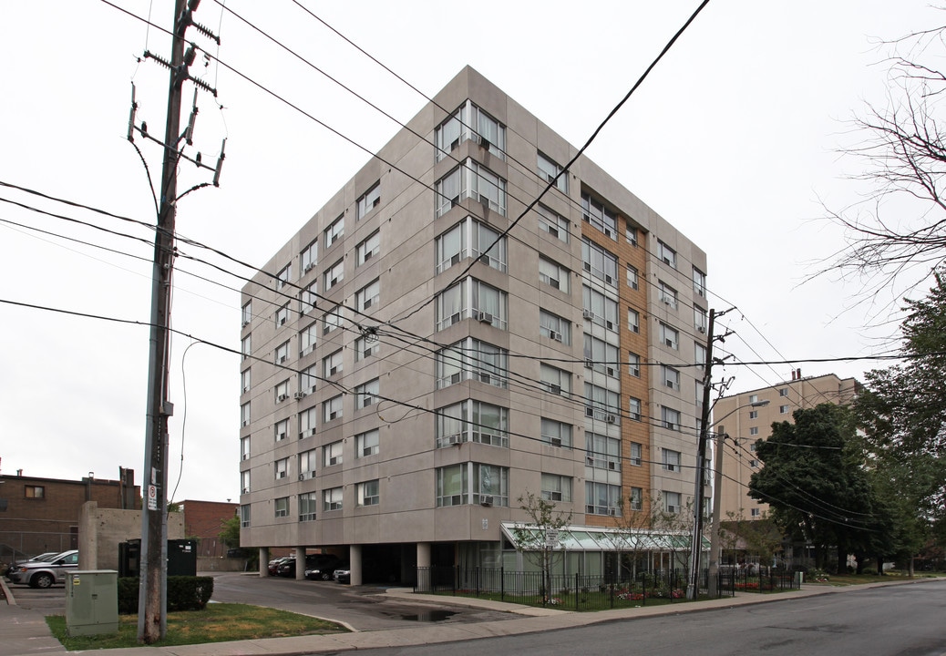 659 Northcliffe Blvd in Toronto, ON - Building Photo