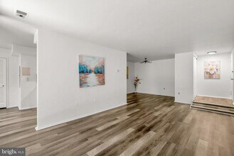 435 Christopher Ave in Montgomery Village, MD - Building Photo - Building Photo