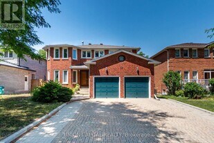18 Eton St in Markham, ON - Building Photo