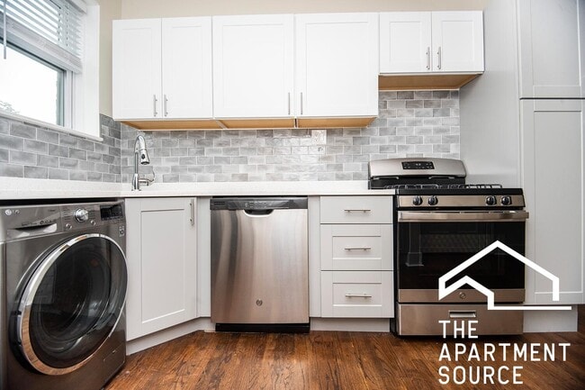 property at 3815 N Greenview Ave