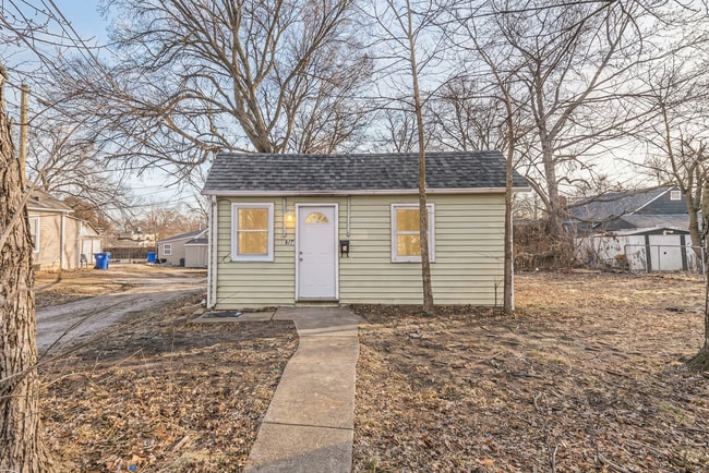 property at 417 S Madison St