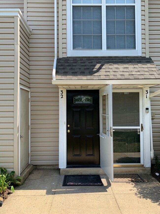 32 Meadow Ln, Unit 3B in New Hope, PA - Foto de edificio - Building Photo
