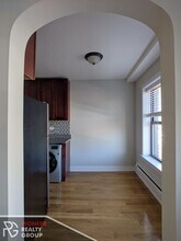 532 W Arlington Pl, Unit 1 in Chicago, IL - Building Photo - Building Photo