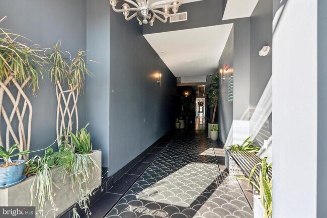 property at 1133 E Columbia Ave