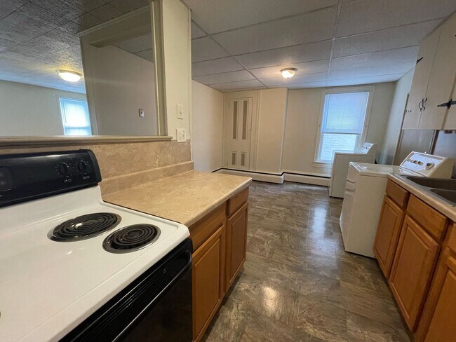 213 S Washington St in Greencastle, PA - Building Photo - Building Photo