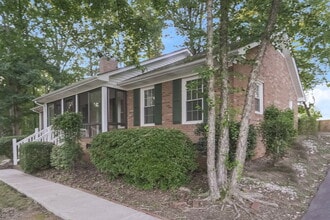 2215 Knollgate Dr in Monroe, NC - Building Photo - Building Photo