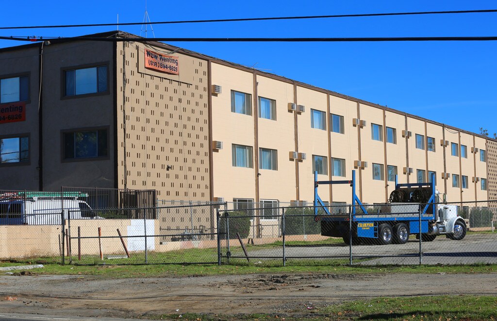 Haskell Towers Apartments North Hills, CA Apartments For Rent