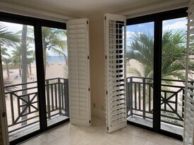 1566 S Ocean Ln, Unit 208 in Fort Lauderdale, FL - Building Photo