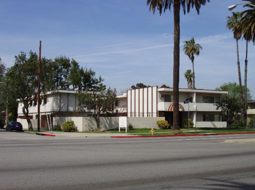 Buddy Lee Apartments in Reseda, CA - Building Photo